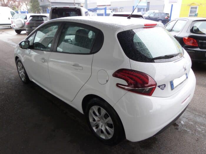 Peugeot 208 1.2 pure tech 68cv like 5 portes – Image 2